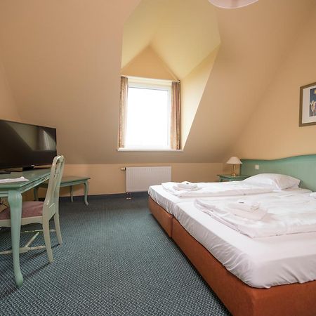 Hotel Ziegenkrug Schweriner Tor Pampow Extérieur photo