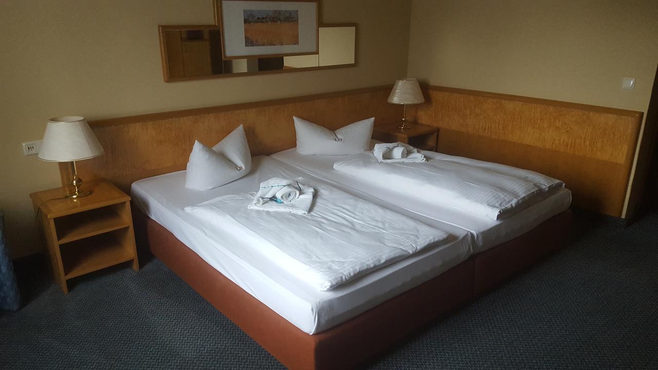 Hotel Ziegenkrug Schweriner Tor Pampow Extérieur photo