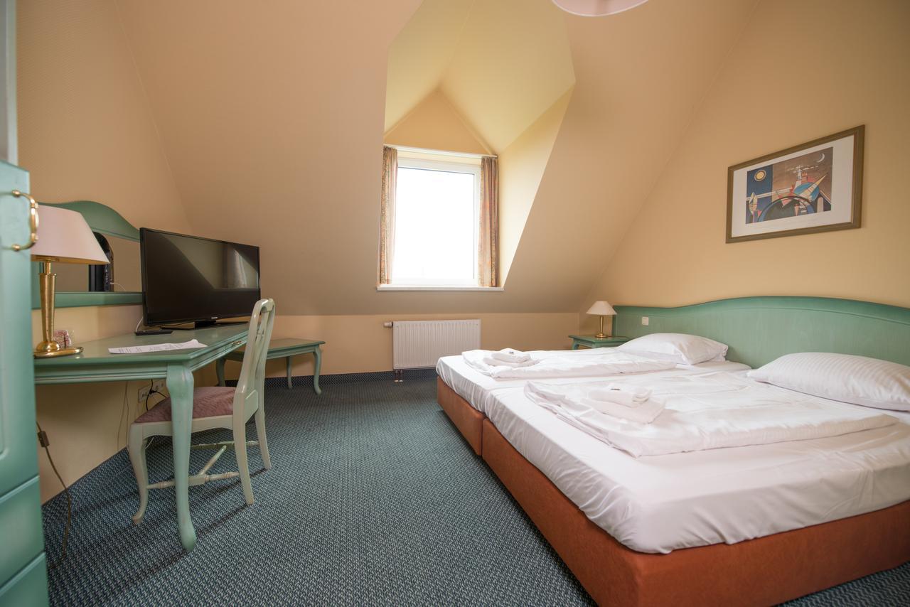 Hotel Ziegenkrug Schweriner Tor Pampow Extérieur photo